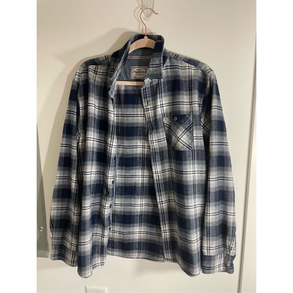 Dierk's Bentley Flag & Anthem Men's Large Front Button Flannel Long Sleeve - Picture 3 of 4